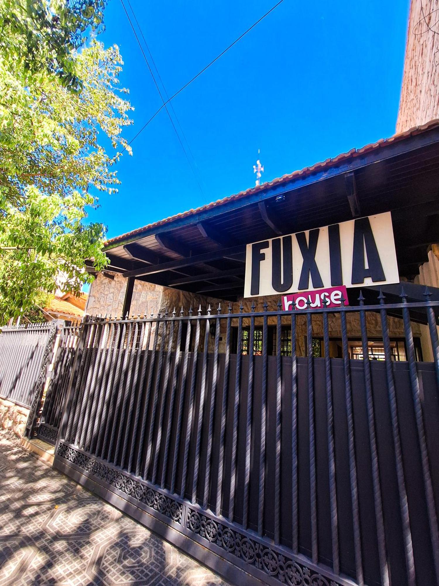 Fuxia House Hostel Mendoza Eksteriør bilde